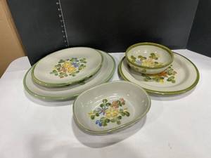 lot 2002 image: Louisville Stoneware serving pieces 5 pieces (bring packing heavy)