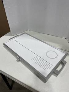 lot 2019 image: Rival warming tray