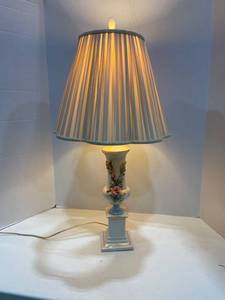 lot 2025 image: Porcelain floral table lamp