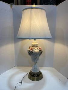 lot 2026 image: Porcelain floral table lamp