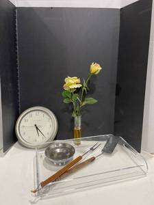 lot 2035 image: Clock and more