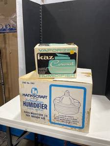 lot 2037 image: Humidifiers