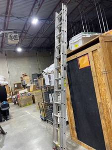 lot 2057 image: Cuprum aluminum 24 ft extension ladder