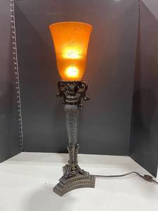 lot 3008 image: Table lamp