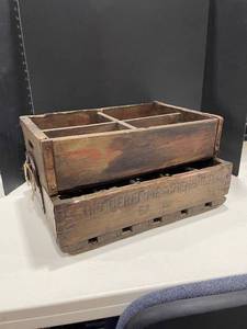 lot 3016 image: Vintage wooden Pepsi and other crates