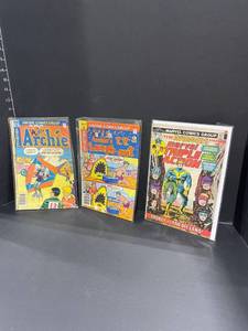 lot 3018 image: Comic books