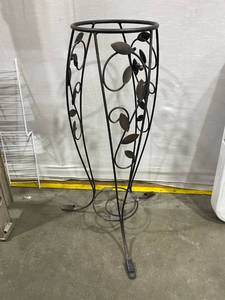 lot 3025 image: Metal plant stand 30 in tall