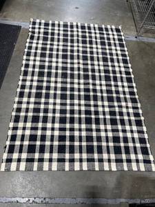 lot 3045 image: Dash and Albert hand woven cotton rug, 4 x 6 foot and burlap sacks
