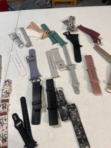 lot 3070 image: Apple Watch and Fitbit bands