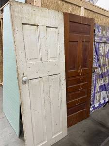 lot 3107 image: Antique wooden doors (2) white door 78.75 x 29.75 in other door 79.5 x 29.75 in