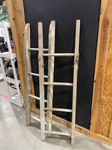 lot 3109 image: Vintage ladders