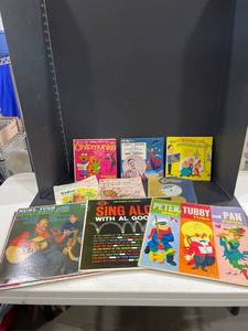 lot 4018 image: Childrens records