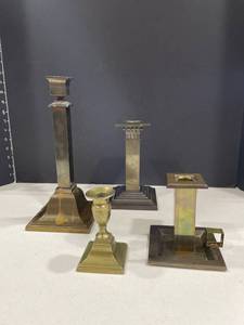lot 4031 image: Brass candlesticks