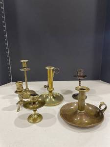 lot 4033 image: Brass candlesticks