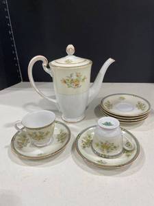 lot 4053 image: RC tea set
