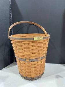 lot 4057 image: Longaberger bankers waste basket