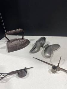lot 4068 image: Sad iron and more