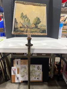 lot 4086 image: Brass floor lamp 50 inches tall
