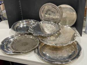 lot 4045 image: Silverplated round pieces
