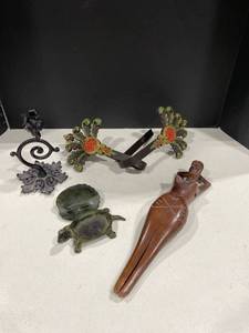 lot 4059 image: Lady nutcracker and more