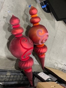lot 3036 image: Extra large Christmas ornaments both red 62 in each