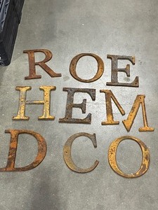 lot 3040 image: Cast iron letters