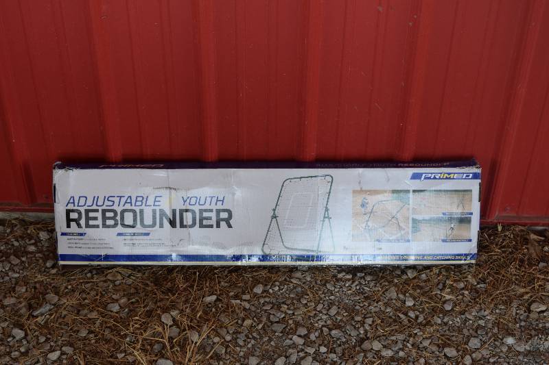 lot 23 image: Primed Adjustable Youth Rebounder