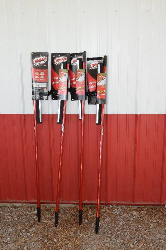 lot 43 image: 4 Libman High Power Floor Squeegees