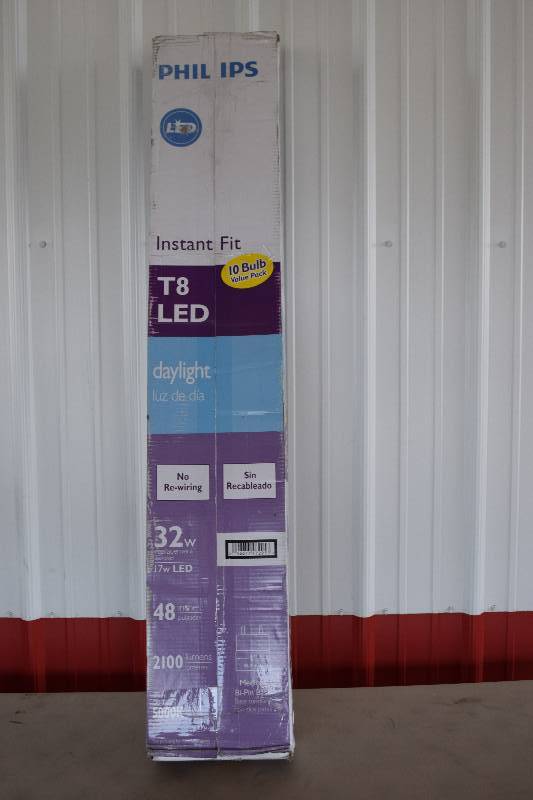 lot 56 image: 10 Pack Philips T8 LED Bulbs