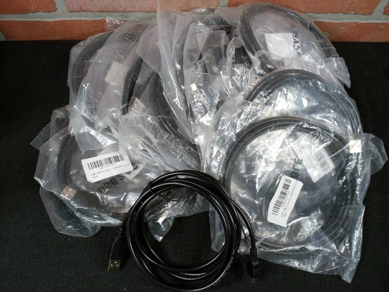 lot 27 image: USB 2.0 Cable For Canon Digital SLR Camera