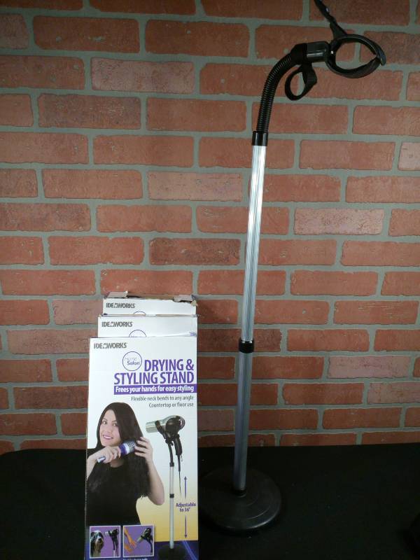lot 49 image: Ideaworks Drying & Styling Stand Holders