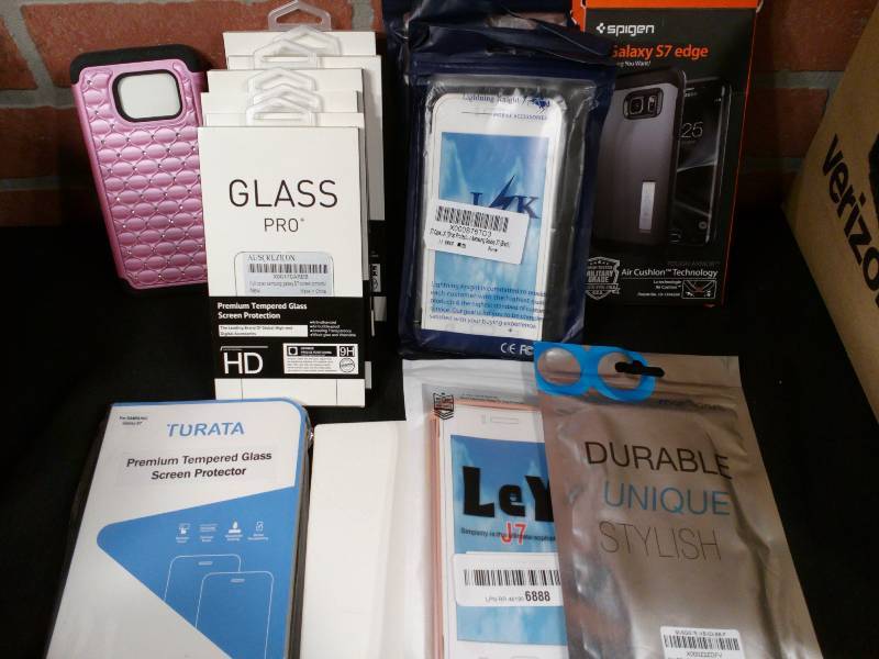 lot 67 image: Galaxy S7 Phone Cases