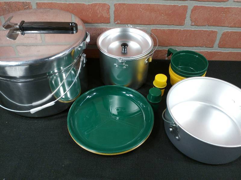 lot 98 image: Stansport Deluxe Four Party Aluminum Cook Set