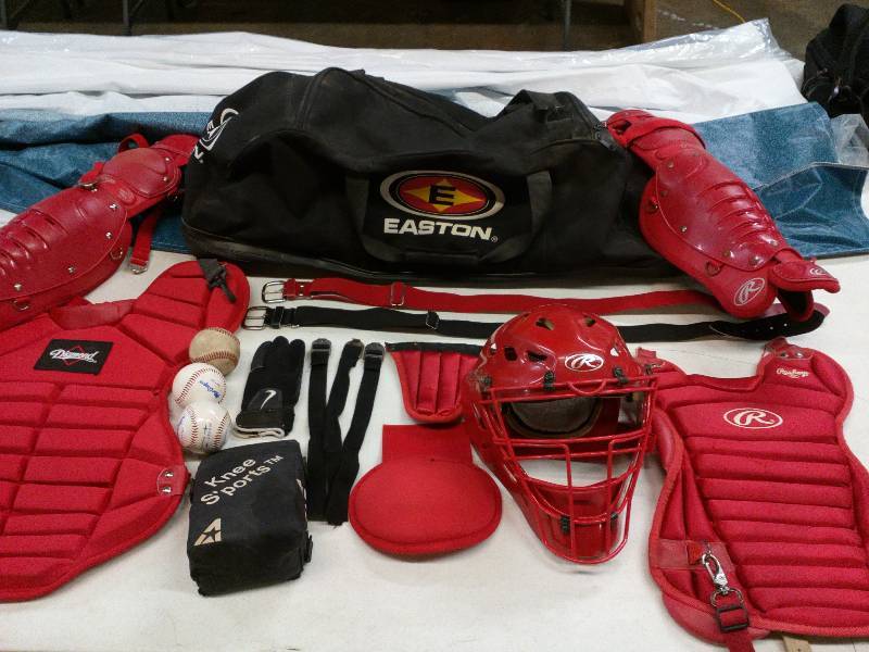 lot 111 image: Lot of Used Baseball Equipment  Carrying Bag