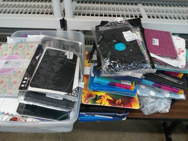 lot 112 image: Lot of Miscellaneous Laptop, iPad Tablet Covers
