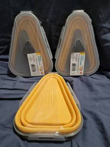 lot 122 image: LOT OF 3 - Expandable Pizza Slice Container - Dishwasher and Microwave Safe