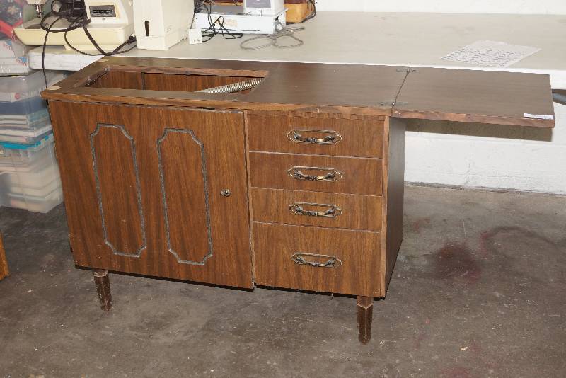 lot 520 image: Large Sewing Machine Table With Numerous Drawers