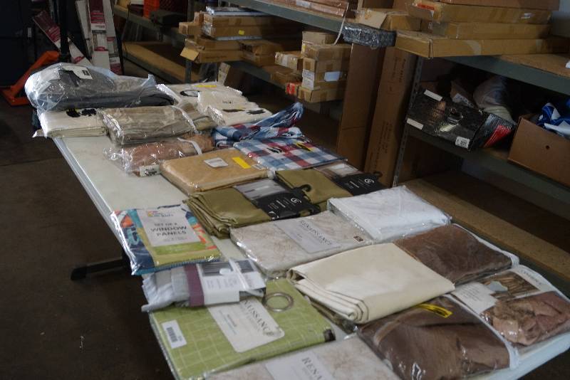 lot 541 image: HUGE Lot of NEW Window Coverings- Curtains- Sheers- Various
