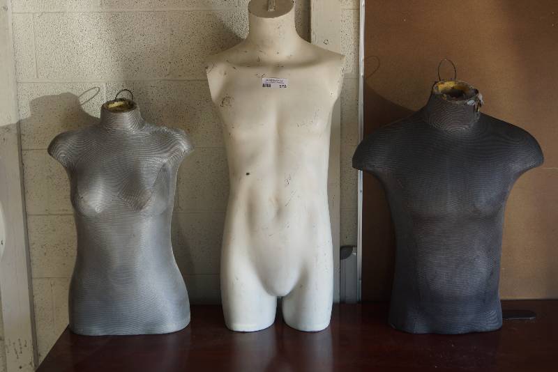 lot 578 image: Body Form Lot of 3-  Retail Mannequin