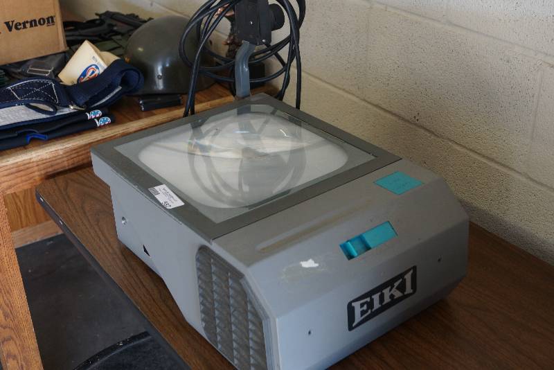 lot 582 image: EIKI Overhead projector- Tested and Working