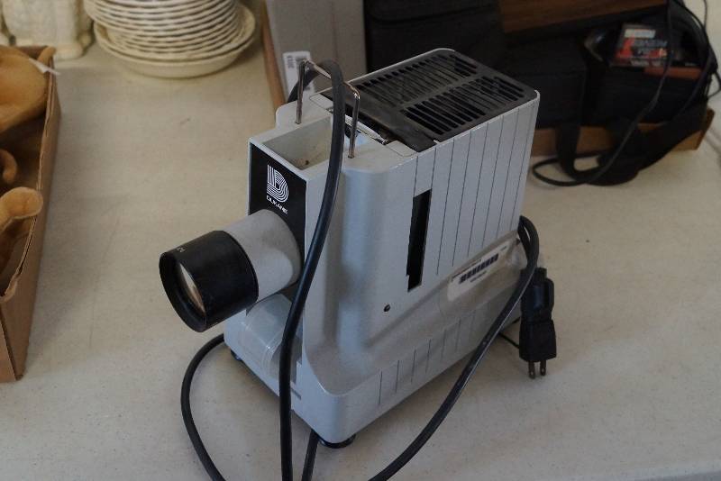 lot 549 image: Dukane Vintage Desktop Film Strip Presentation Projector