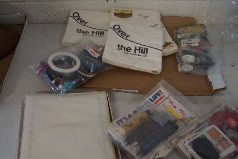 lot 551 image: Flat Full of Treasures- What Will You Find