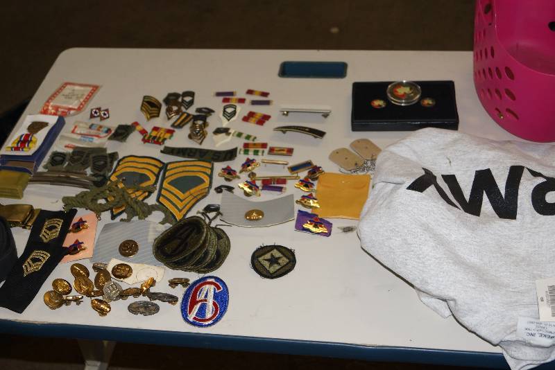 lot 565 image: Lot of Military Pins-Patches and ARMY Sweatshirt