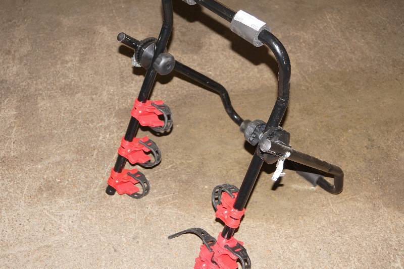 lot 602 image: Trunk Mounted BIke Rack Carrier  Holds 3