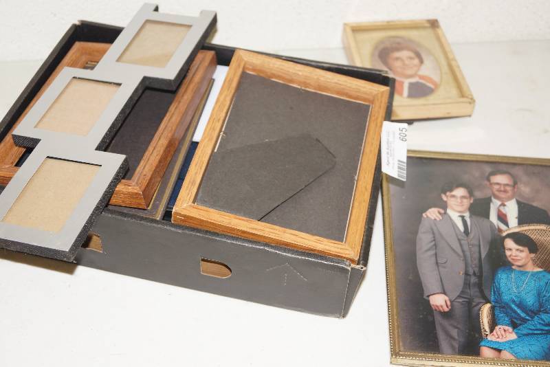 lot 605 image: Picture Frame Lot