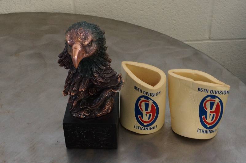 lot 617 image: Eagle Statue and Foam Koozie Bonus
