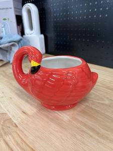 lot 41655 image: Flamingo Planter 6 inches tall 3.75 inches across