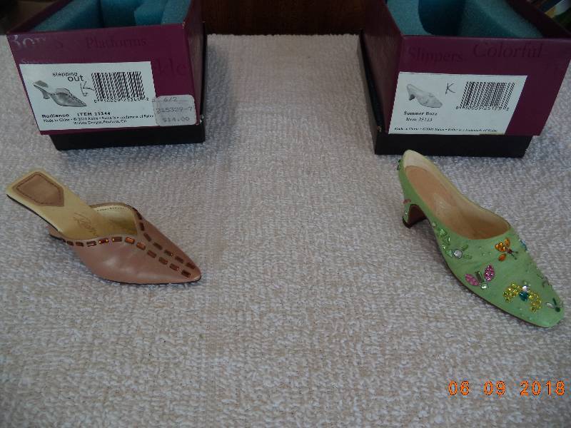 lot 1010 image: Just The Right Shoe Figurines- Collectibles-  Radiance and Summer Buzz
