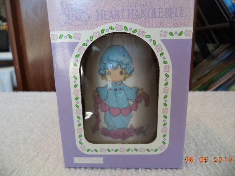 lot 1038 image: Precious Moments- Heart Handle Bell