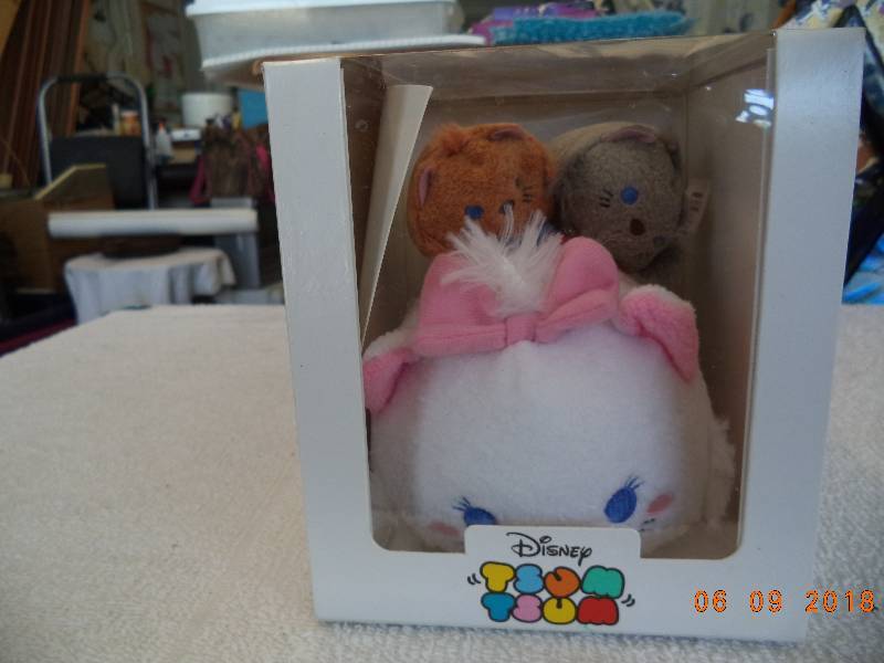lot 1042 image: Disney TSUM TSUM